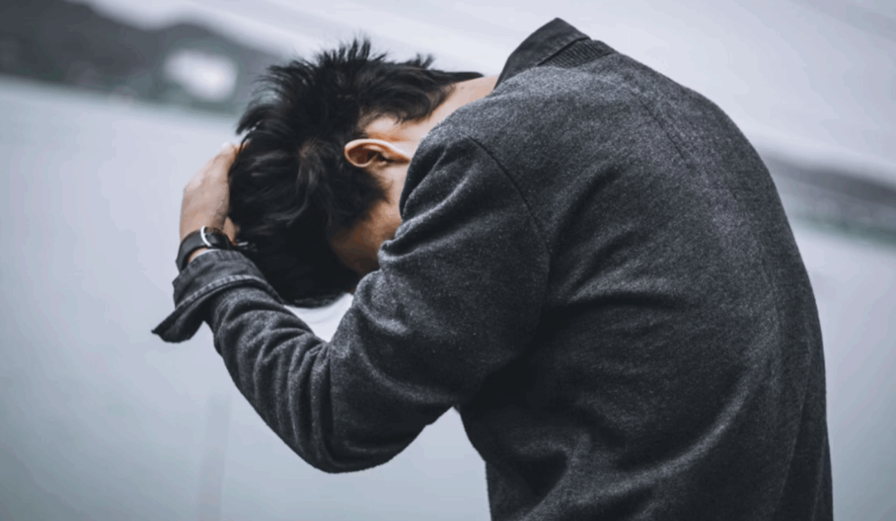 被忽視的童年創傷，大後變討好型人格的5大表現